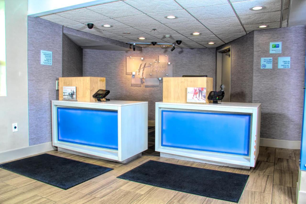 Holiday Inn Express Rochester - Greece By Ihg Bagian luar foto