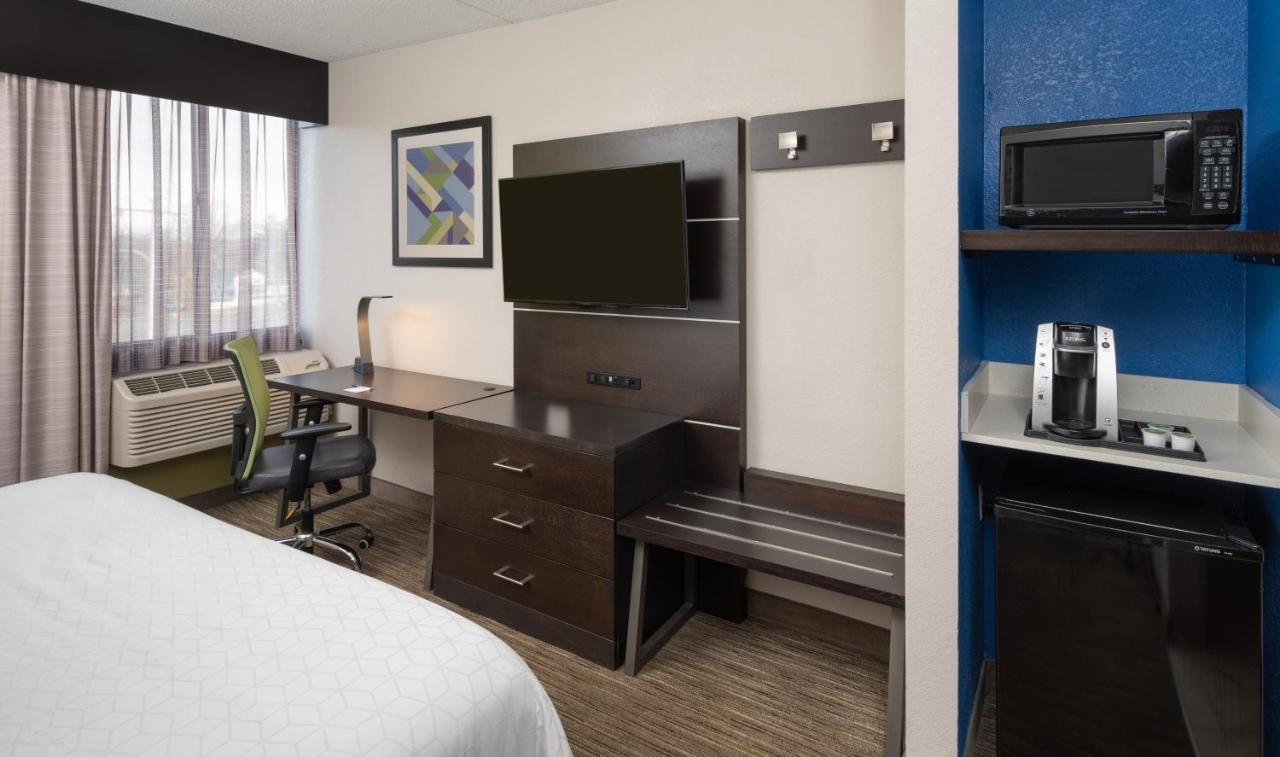 Holiday Inn Express Rochester - Greece By Ihg Bagian luar foto