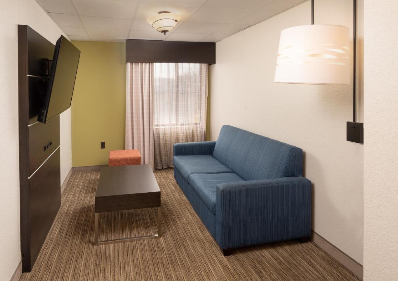 Holiday Inn Express Rochester - Greece By Ihg Bagian luar foto