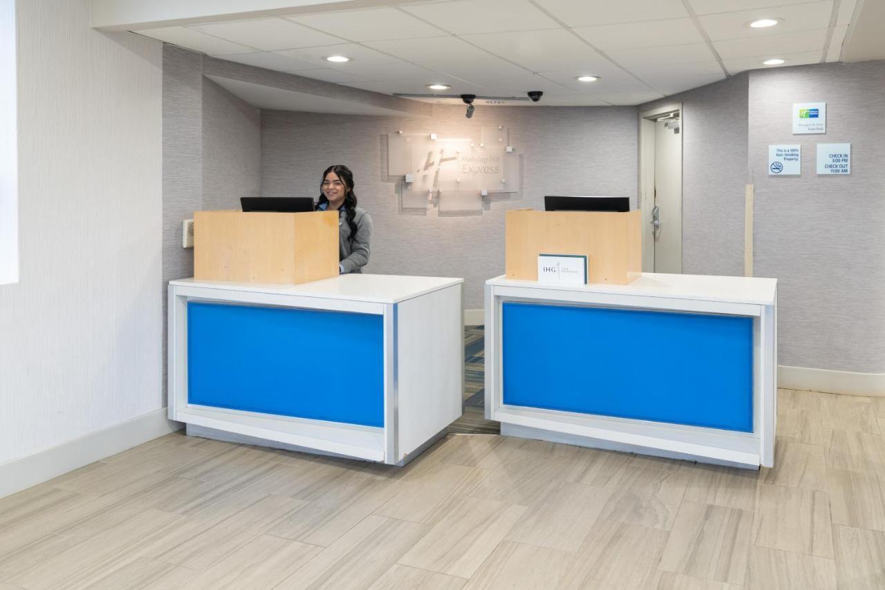 Holiday Inn Express Rochester - Greece By Ihg Bagian luar foto
