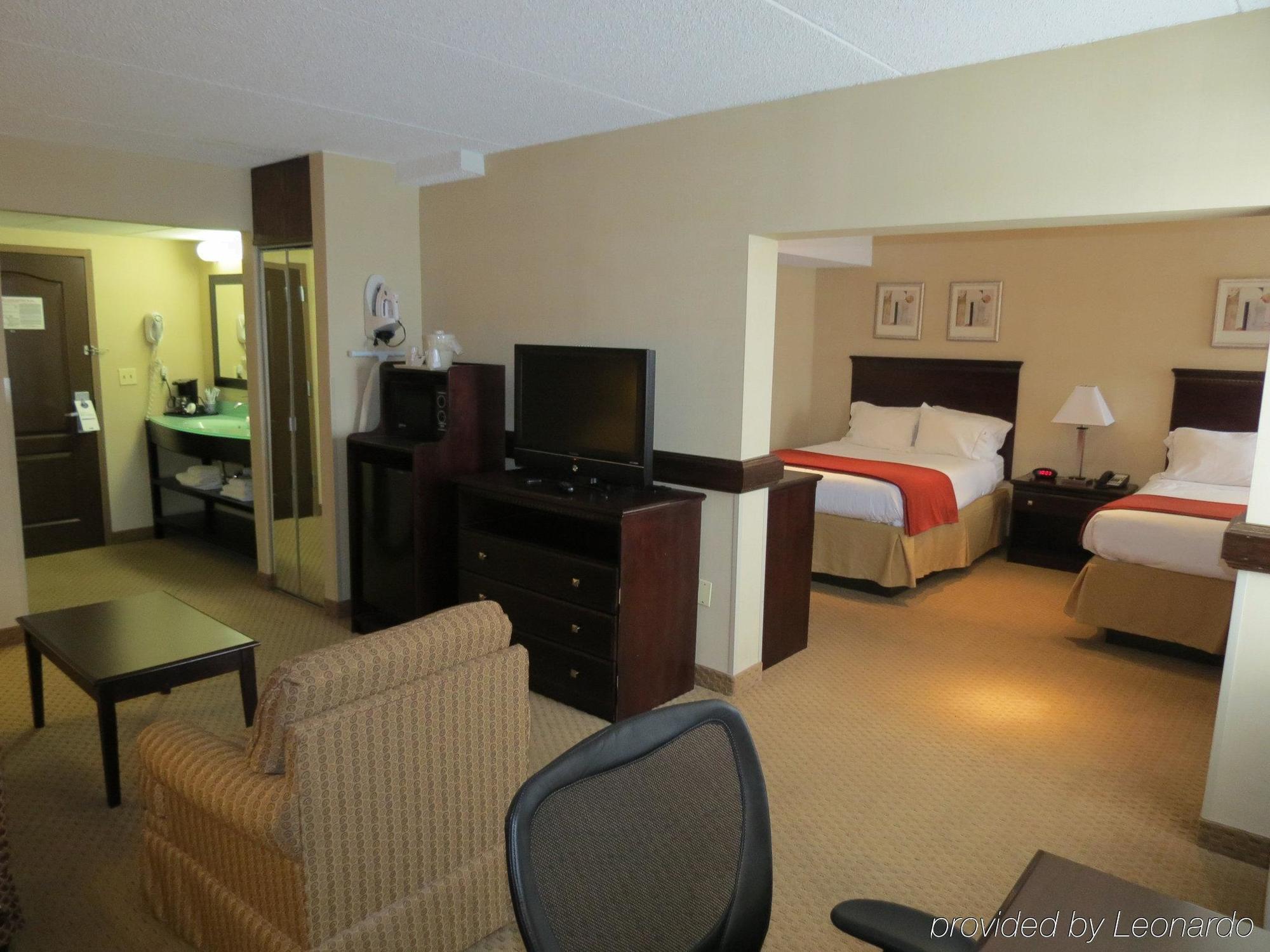 Holiday Inn Express Rochester - Greece By Ihg Bagian luar foto