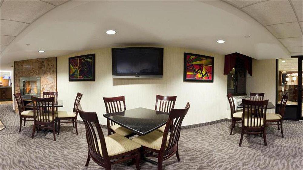 Holiday Inn Express Rochester - Greece By Ihg Bagian luar foto